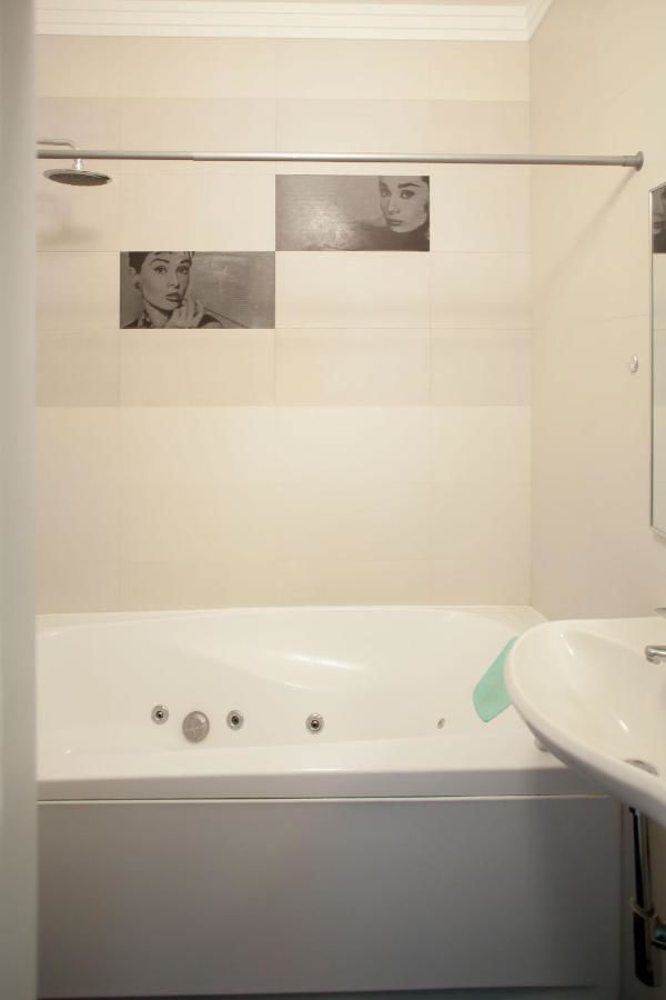 Апартаменты Partner Guest House Shota Rustaveli Киев-38