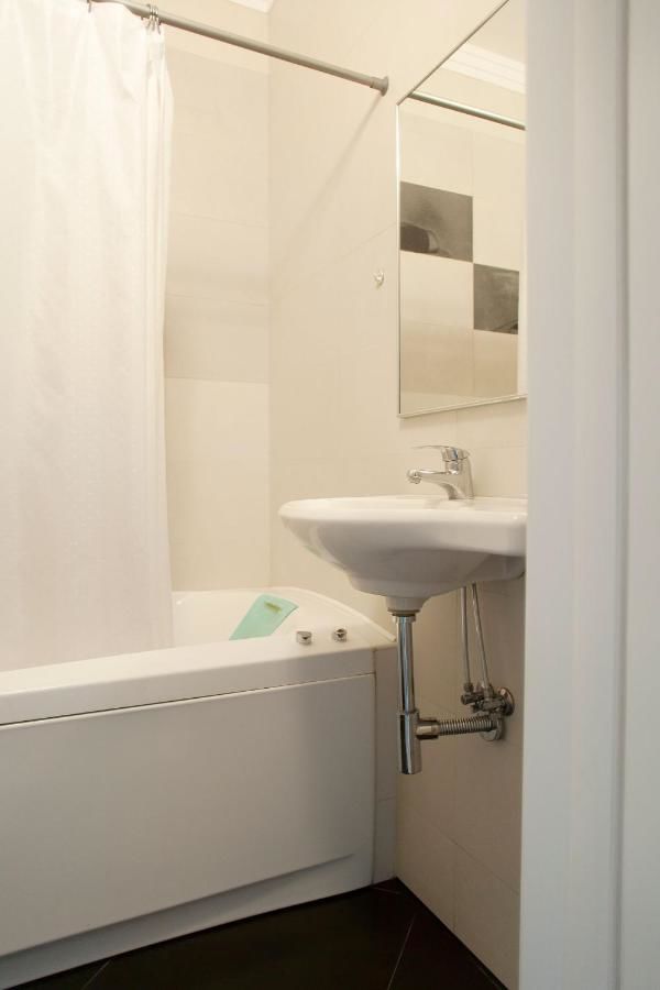 Апартаменты Partner Guest House Shota Rustaveli Киев-39