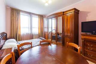 Апартаменты Partner Guest House Shota Rustaveli Киев Комфортабельные просторные апартаменты с 1 спальней, кухней и ванной-4