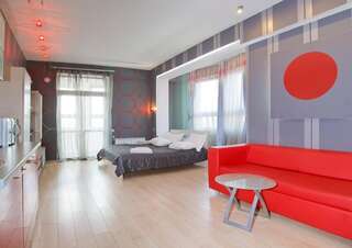 Апартаменты Partner Guest House Shota Rustaveli Киев Двухместный номер «Красный» с 1 кроватью, лоджией и гидромассажной ванной, верхний этаж-1
