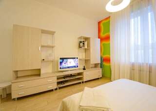 Апартаменты Partner Guest House Shota Rustaveli Киев Двухместный номер «Оранжевый» с 1 кроватью и гидромассажной ванной, верхний этаж-3