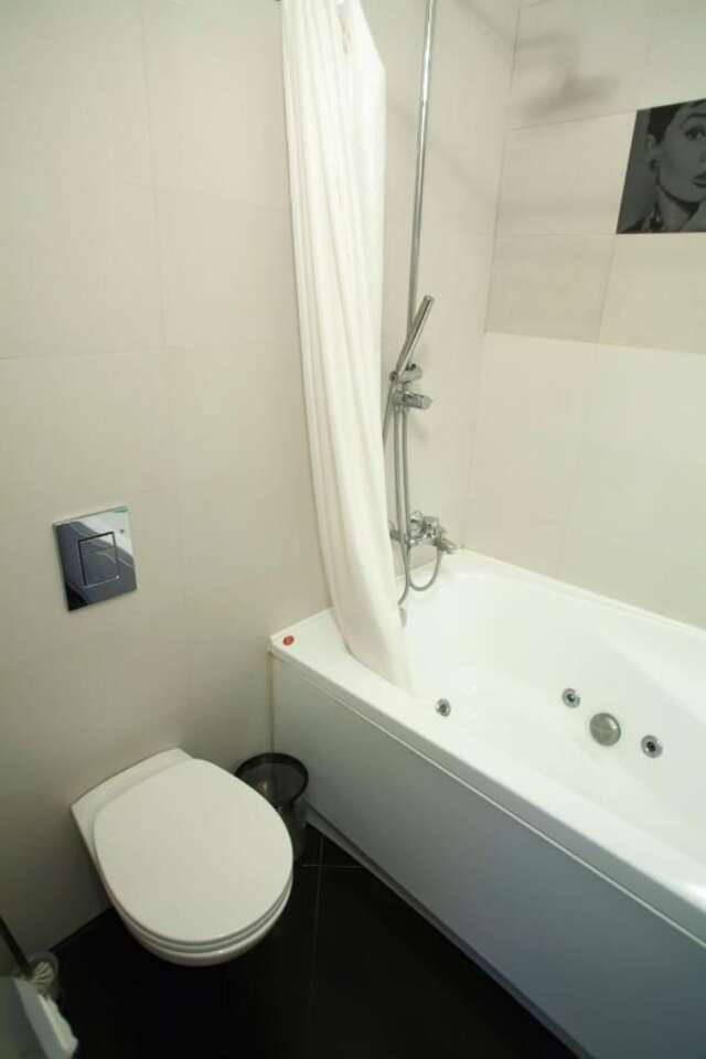 Апартаменты Partner Guest House Shota Rustaveli Киев-35