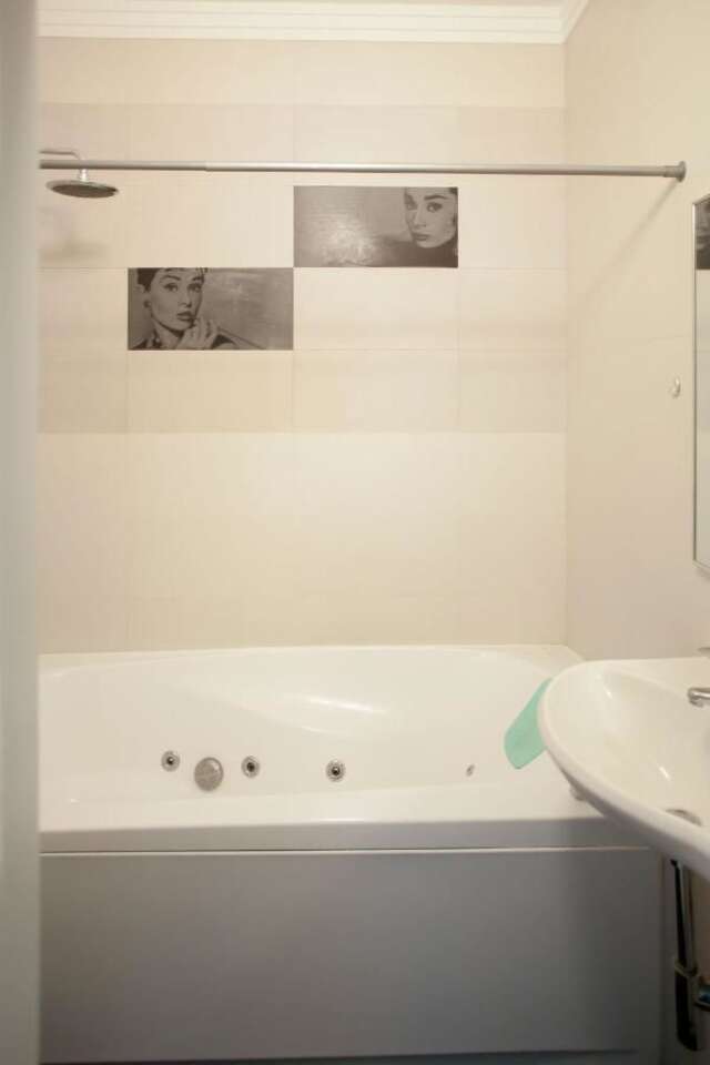 Апартаменты Partner Guest House Shota Rustaveli Киев-37