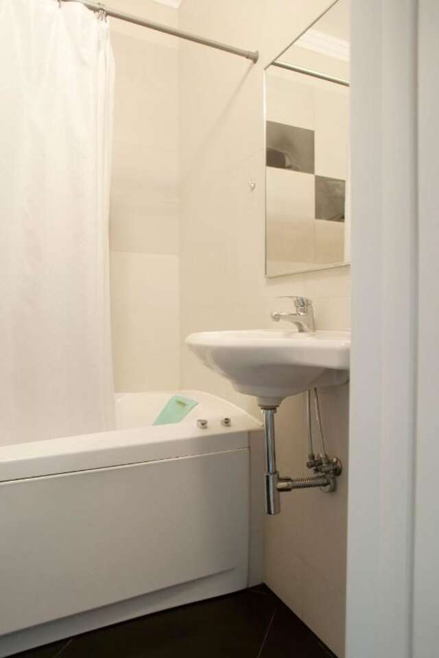 Апартаменты Partner Guest House Shota Rustaveli Киев-38